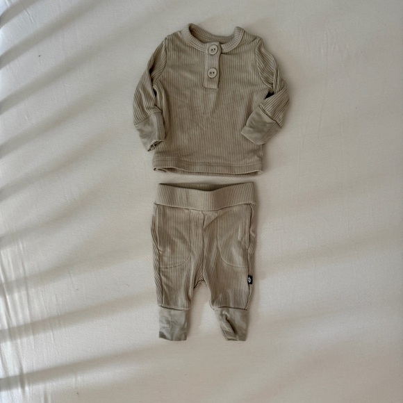 Kyte BABY Ribbed Henley Set - Picture 2 of 9